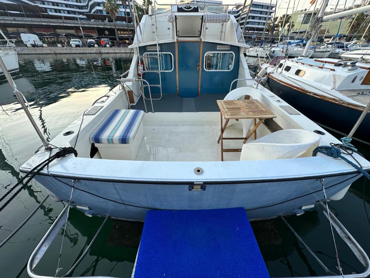 !!Boat With Ac In Port Forum 2 Bikes Included!! Otel Sant Adria de Besos Dış mekan fotoğraf